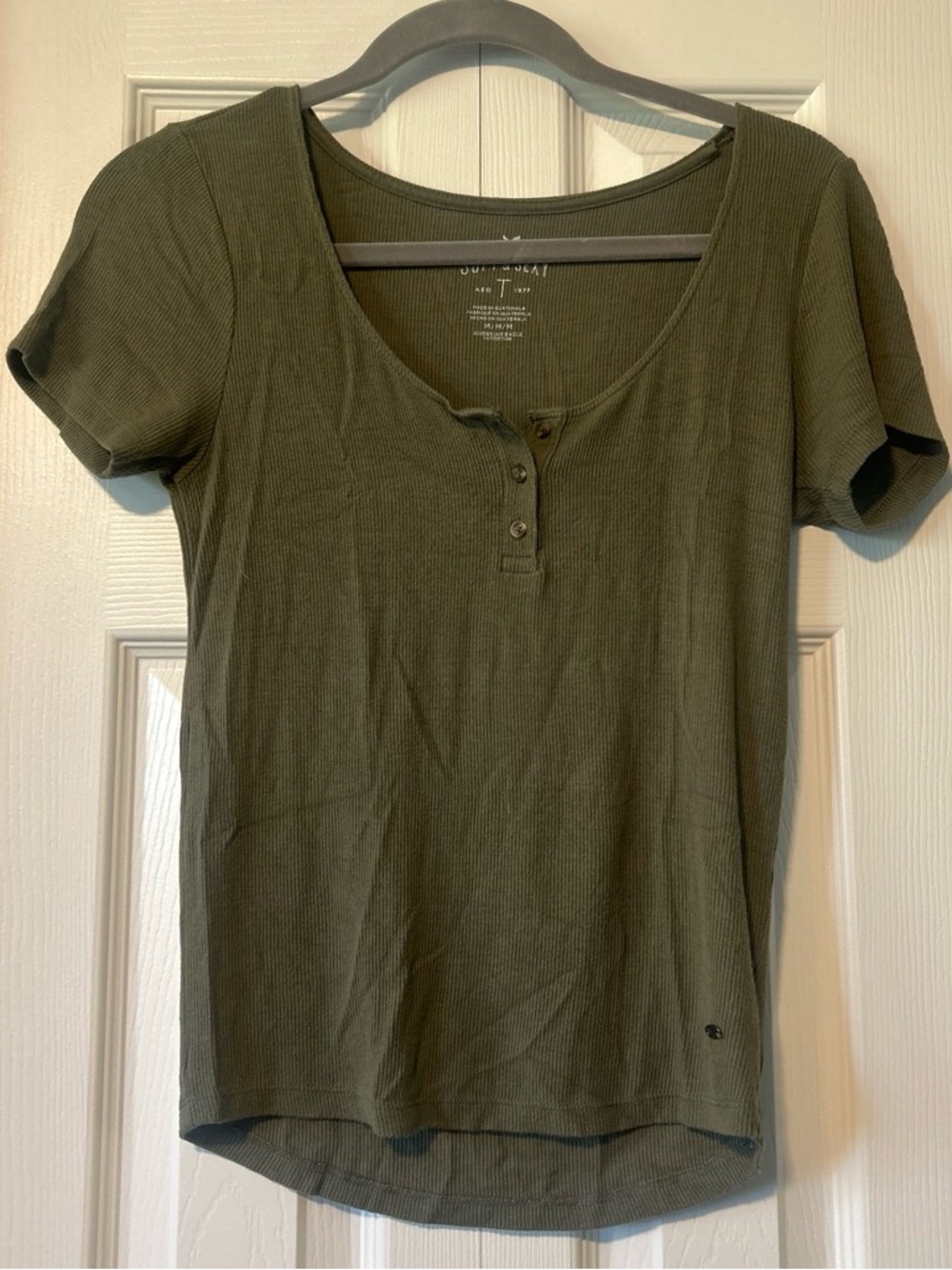 American Eagle Outfitters Olive Ribbed Henley Scoop Tee